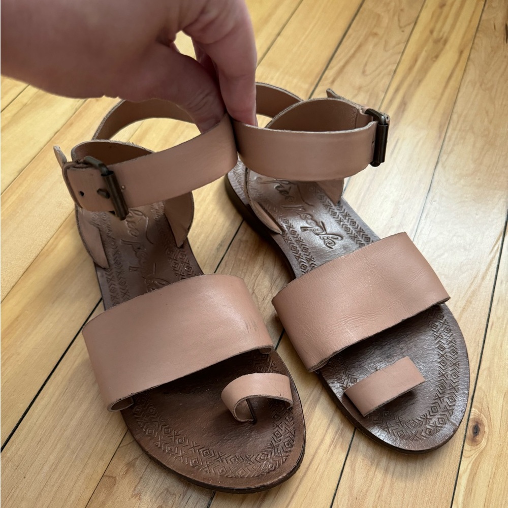 Free People Sandals - Picture 3 of 8